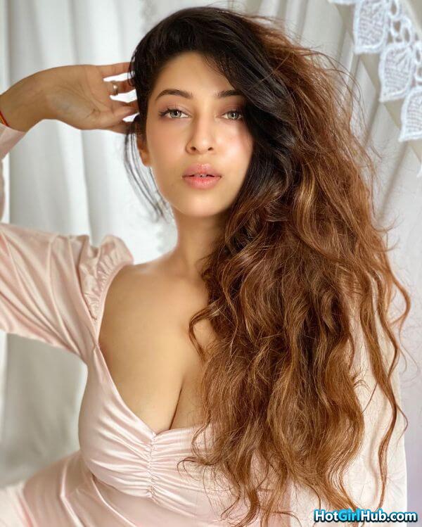 Sexy Sonarika Bhadoria Hot TV Actresses Pics 5