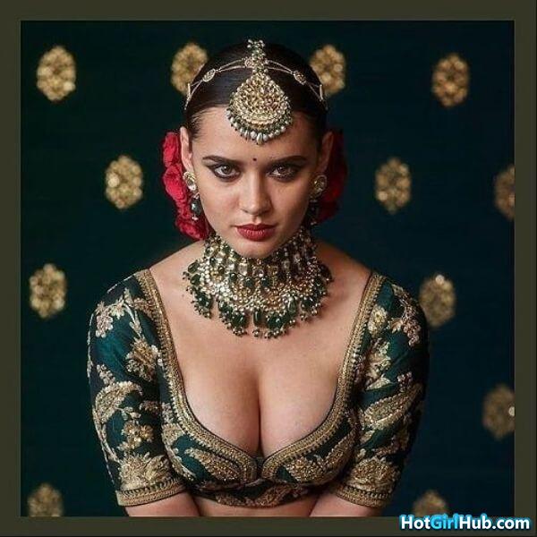 Cute Indian Desi Girls With Hot Body 6