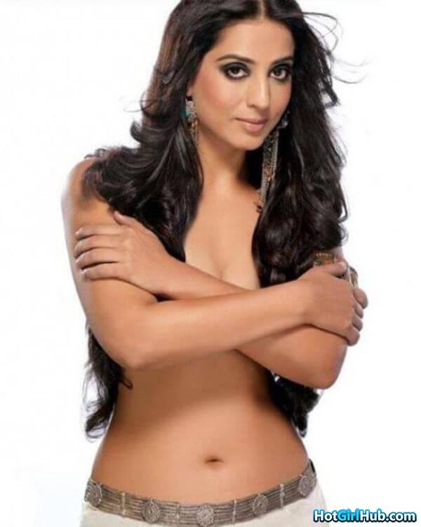 Hot Bollywood Actress Topless 15