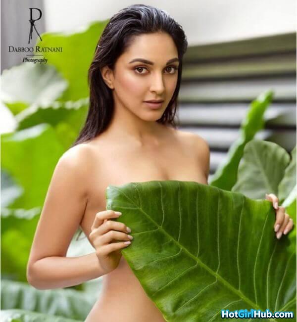 Hot Bollywood Actress Topless 2