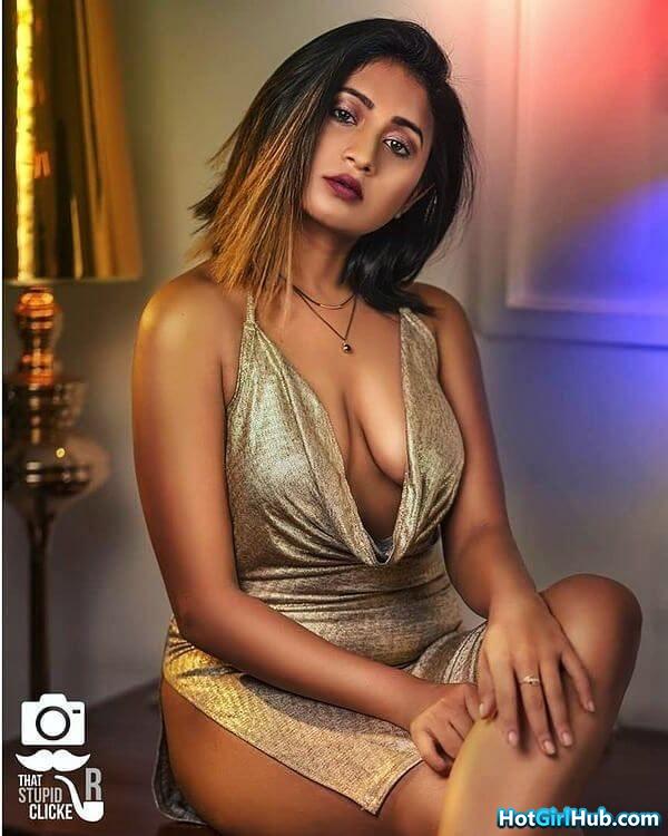 Hot Desi Indian Girls Showing Big Tits 3