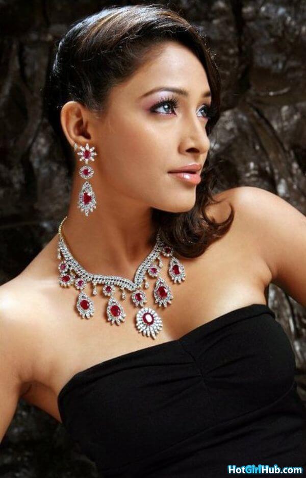 Hot Kesha Khambhati Sexy Telugu Actresses Pics 2