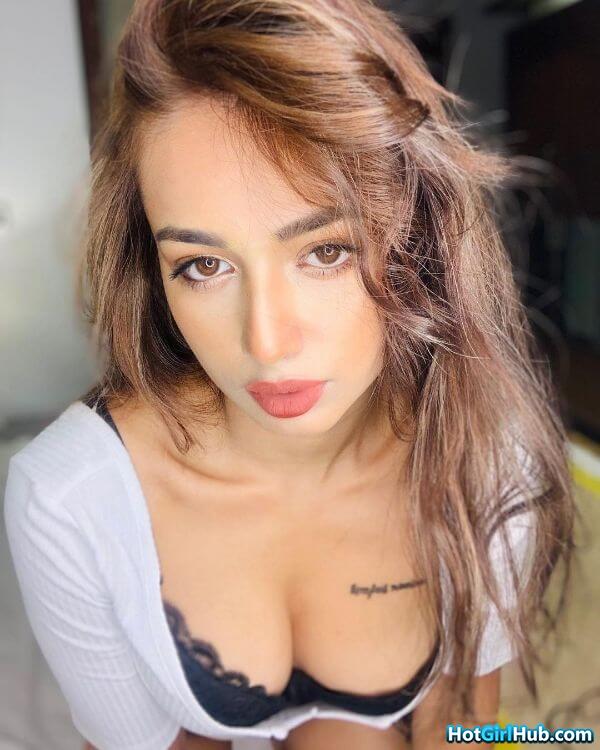 Sexy Desi India Girls With Big Tits 15