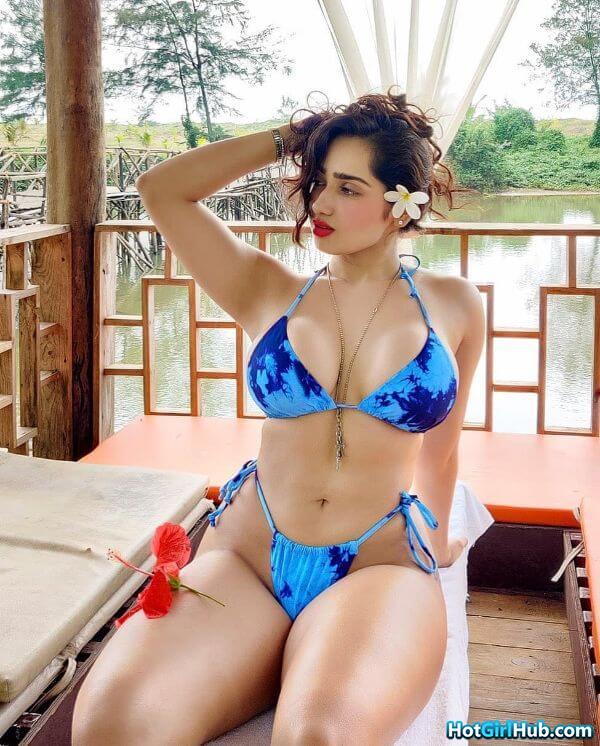 Sexy Desi India Girls With Big Tits 8