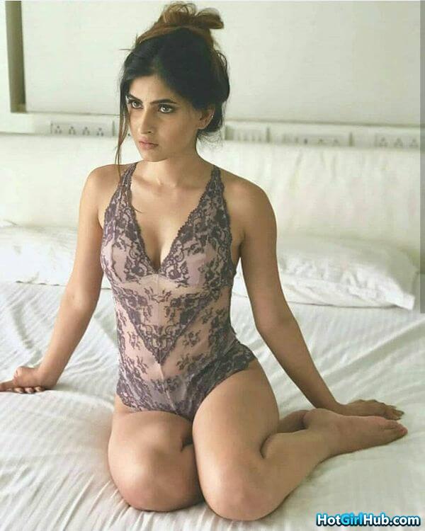 Sexy Karishma Sharma Hot Bollywood Actress Pics 16
