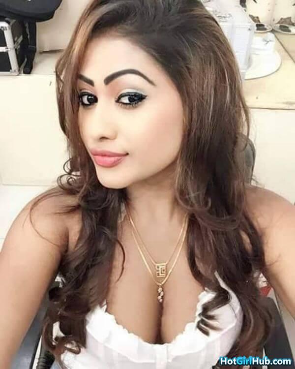 Beautiful Indian Girls With Big Boobs 2