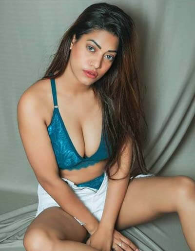 Sexy Desi India Girls With Big Tits 1