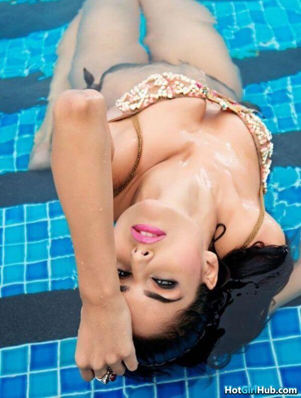 Sexy Nathalia Kaur Hot Indian Actress Pics 5