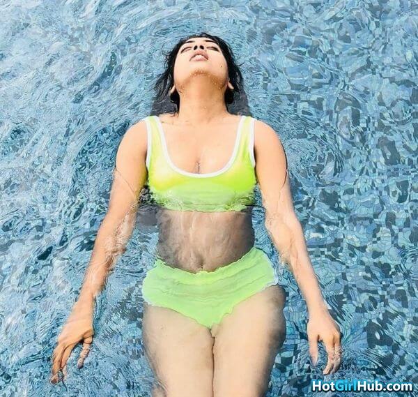 Sexy Sara Annai Hot Indian TV Actress Pics 13