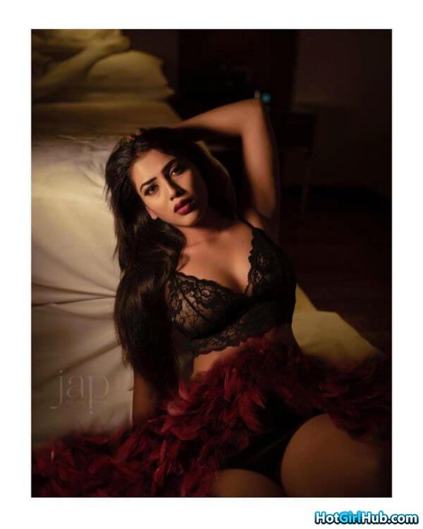 Sexy Sara Annai Hot Indian TV Actress Pics 8
