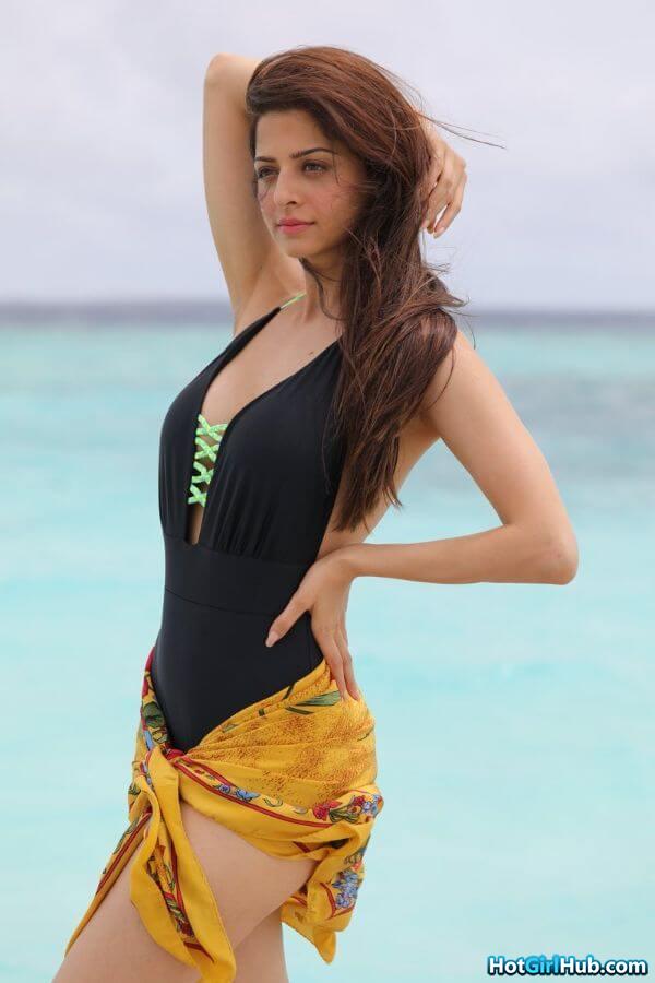 Sexy Vedhika Kumar Hot Tamil Actress Pics 7