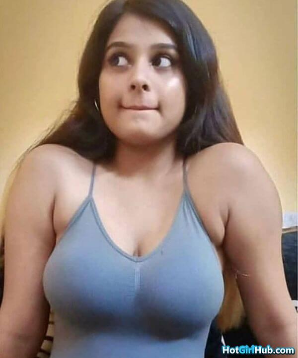 Cute Indian College Girls Showing Big Boobs 6