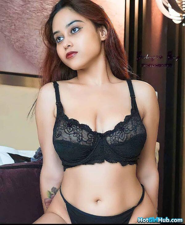 Cute Indian Girls With Big Boobs Taking Selfie 15