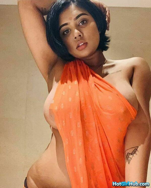 Hot Indian Teen Girls Showing Big Tits 9