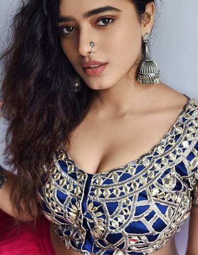 Sexy Ketika Sharma Hot Indian Film Actress Pics 1