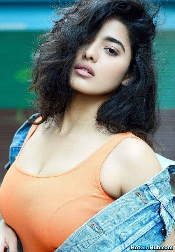 Sexy Ketika Sharma Hot Indian Film Actress Pics 7