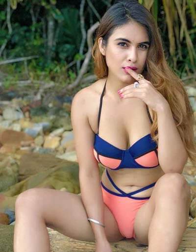 Sexy Neha Malik Hot Indian Actress Pics 1