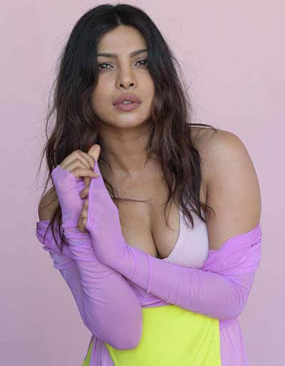 Sexy Priyanka Chopra Hot Bollywood Actress Pics 1