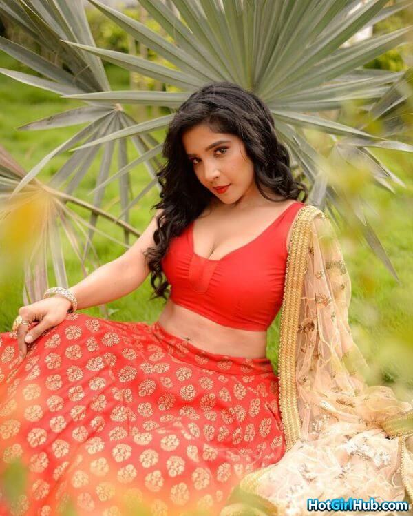 Sexy Sakshi Agarwal Hot Tamil Actress Pics 11