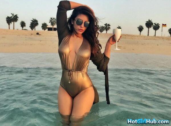Sexy Shama Sikander Hot Bollywood Actress Pics 8