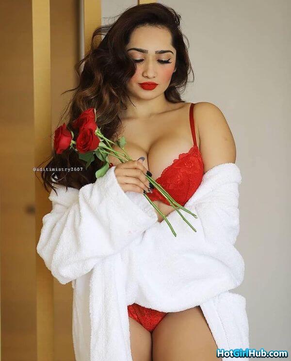 Cute Busty Indian Desi Girls Showing Big Tits 8
