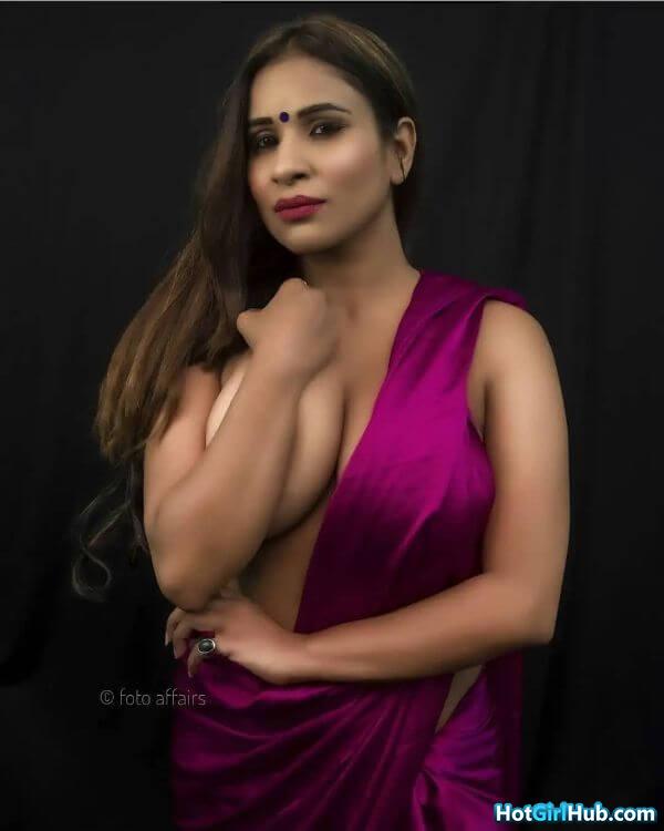 Cute Indian Girls Showing Big Tits 13