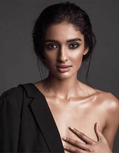 Sexy Dayana Erappa Hot Indian Film Actress Pics 1