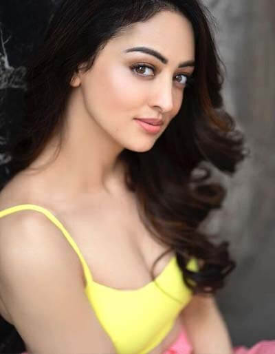 Sexy Sandeepa Dhar Hot Bollywood Actress Pics 1