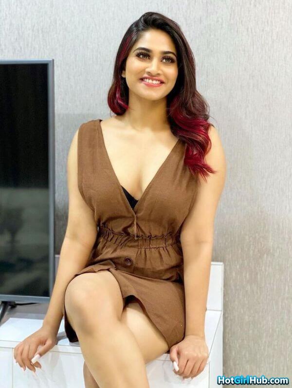Sexy Shivani Narayanan Hot Tamil Actress Pics 10