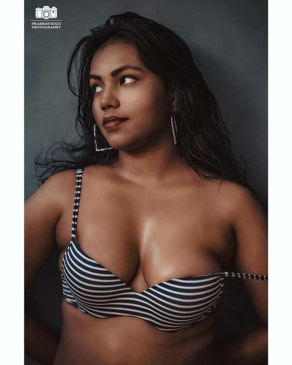 Cute Indian Desi Girls With Big Tits 14