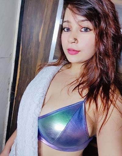 Cute Indian Teen Girls Showing Big Tits 1