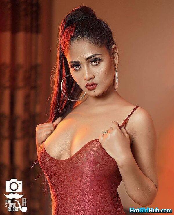 Cute Indian Teen Girls Showing Big Tits 13