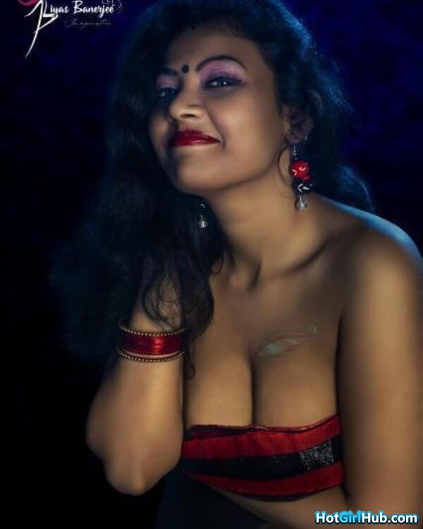 Hottest Busty Desi Indian Girls 3