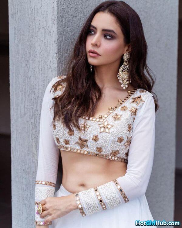 Sexy Aamna Sharif Hot Indian Television Actress Pics 15
