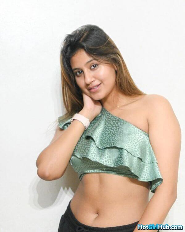 Sexy Anjali Arora Hot Indian Reels Stars Pics 11
