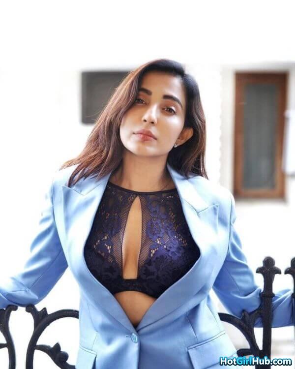 Sexy Parvati Nair Hot Indian Model and Actress Pics 11