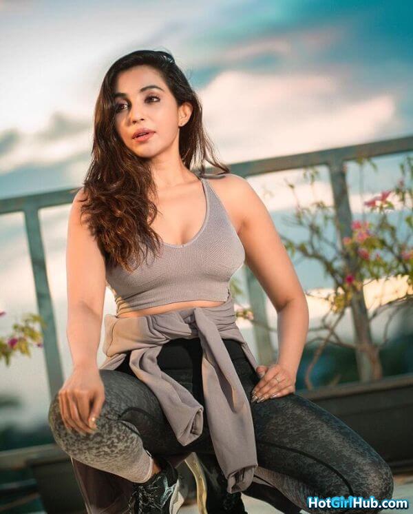 Sexy Parvati Nair Hot Indian Model and Actress Pics 15