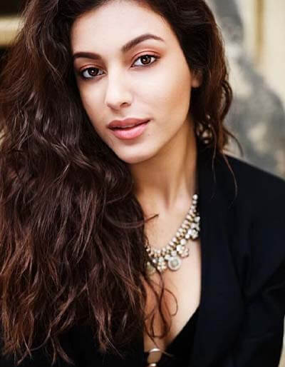Sexy Sahher Bambba Hot Bollywood Actress Pics 1