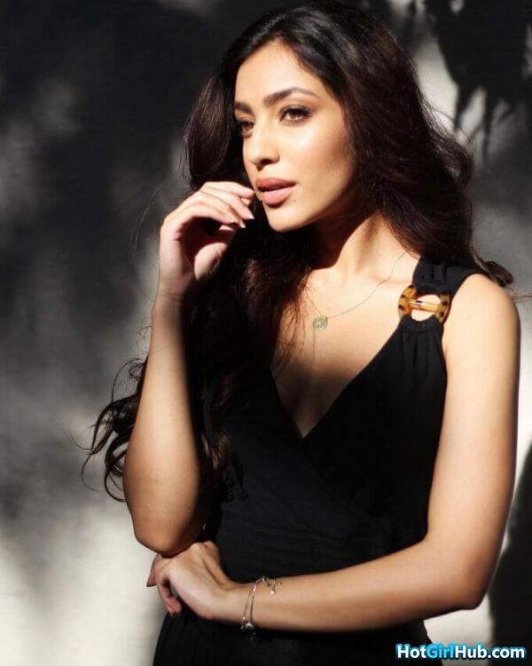 Sexy Sahher Bambba Hot Bollywood Actress Pics 11