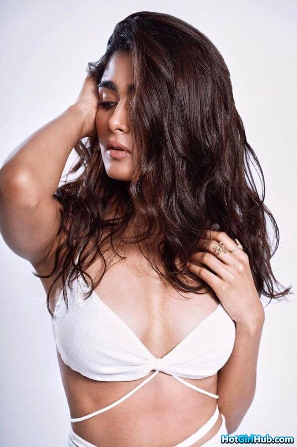 Sexy Shalini Pandey Hot Indian Actress Pics 7