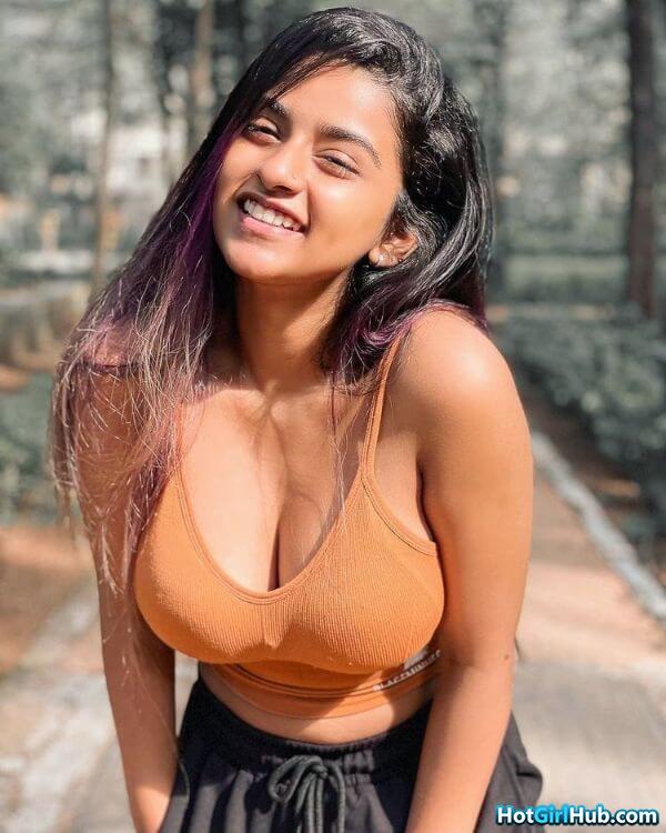 Beautiful Big Boobs Indian Girls 12