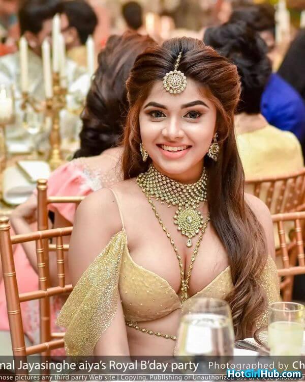 Cute Indian Girls With Big Tits 14