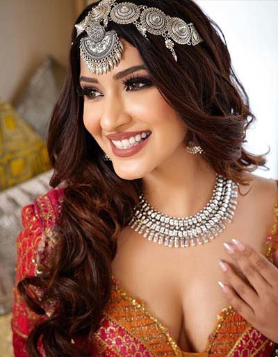 Sexy Eshanya Maheshwari ​hot Indian Model and Actress Pics 1