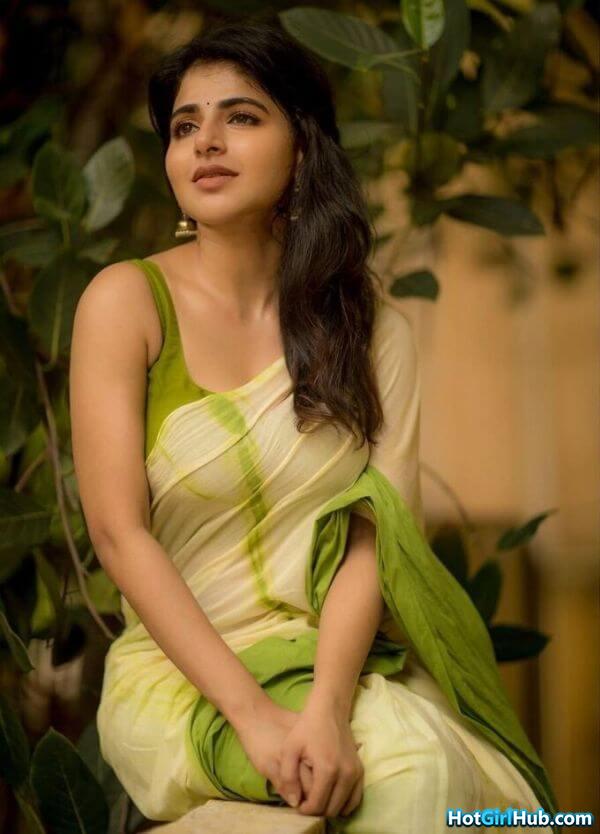 Sexy Iswarya Menon ​hot Tamil Actress Pics 8