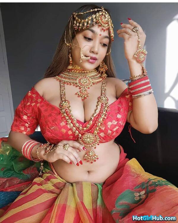 Sexy Desi Girls Showing Big Tits 15