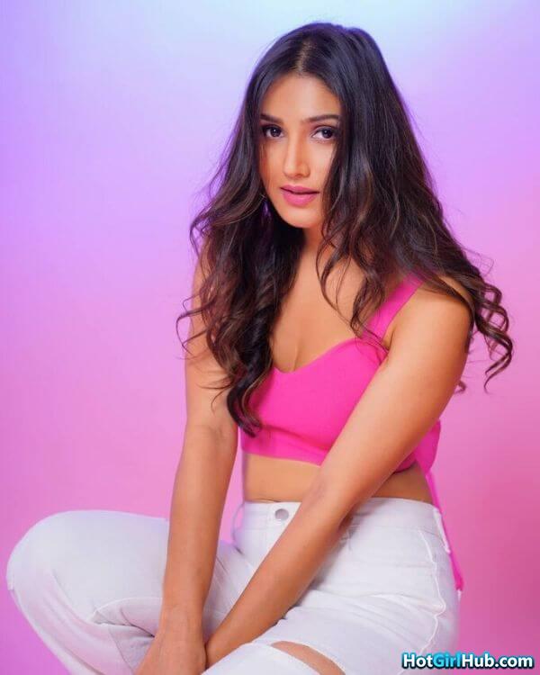 Sexy Donal Bisht ​hot Indian Television Actress Pics 4