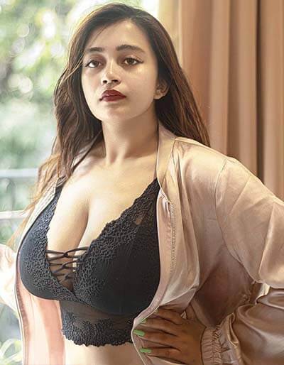 Sexy Indian Girls With Huge Boobs 1