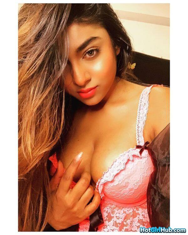 Sexy Indian Girls With Huge Boobs 11