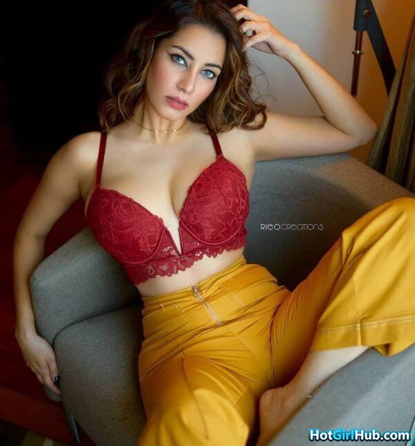 Sexy Indian Girls With Huge Boobs 14
