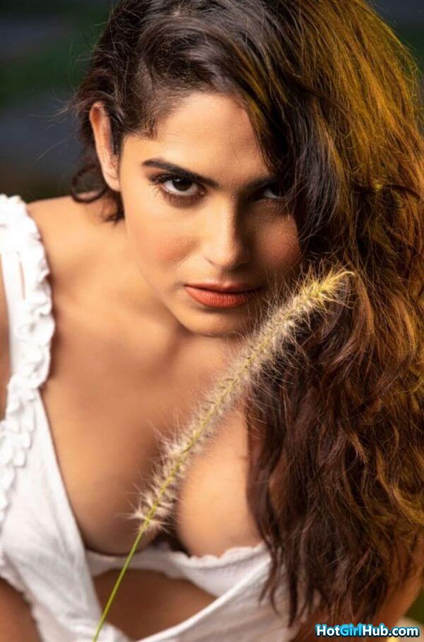 Sexy Naina Ganguly ​hot Indian Actress Pics 9